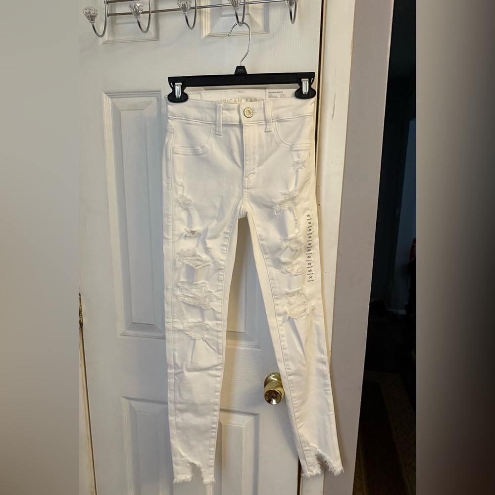 American Eagle Outfitters White Skinny Distressed Jeans